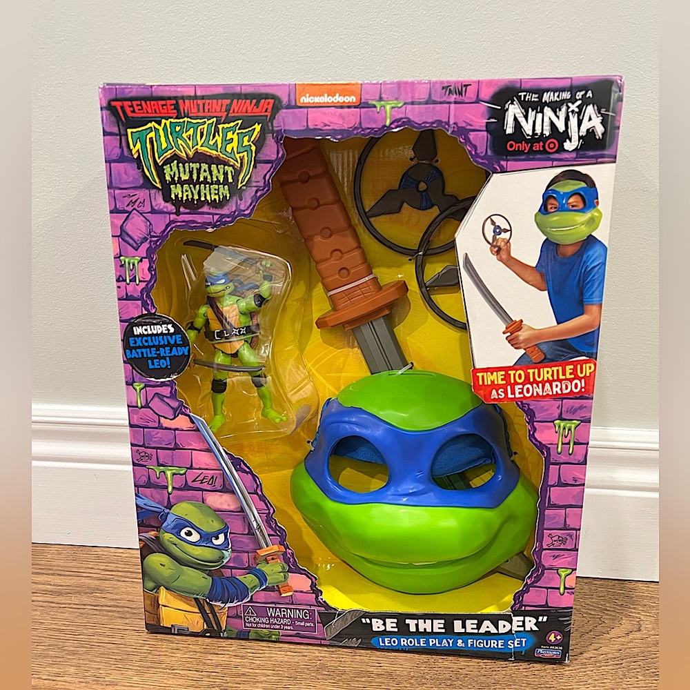 TMNT Leo figure and play set